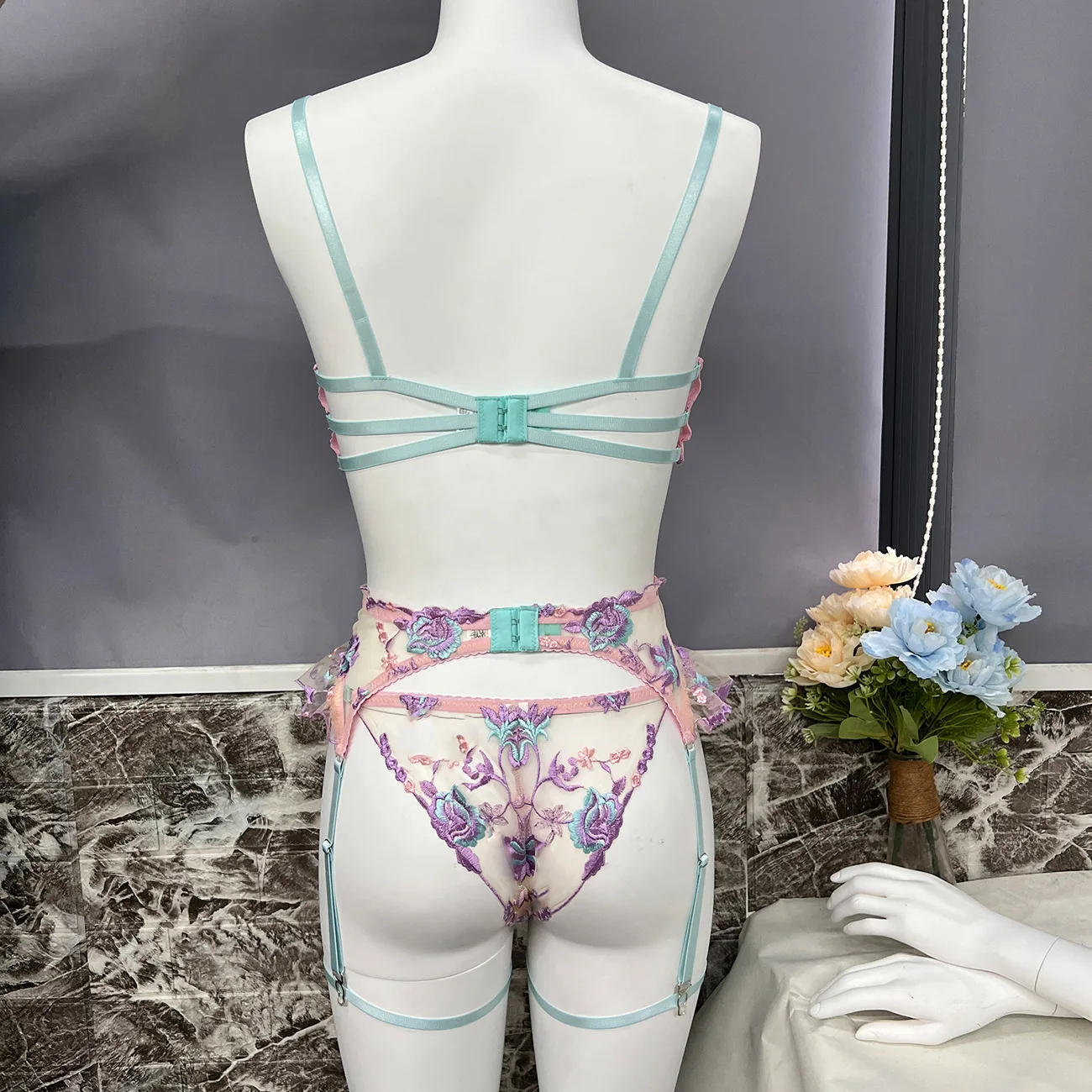 Heavy Industry Embroidery Strap Lingerie Kit with European and American Style Light Control Level for AliExpress