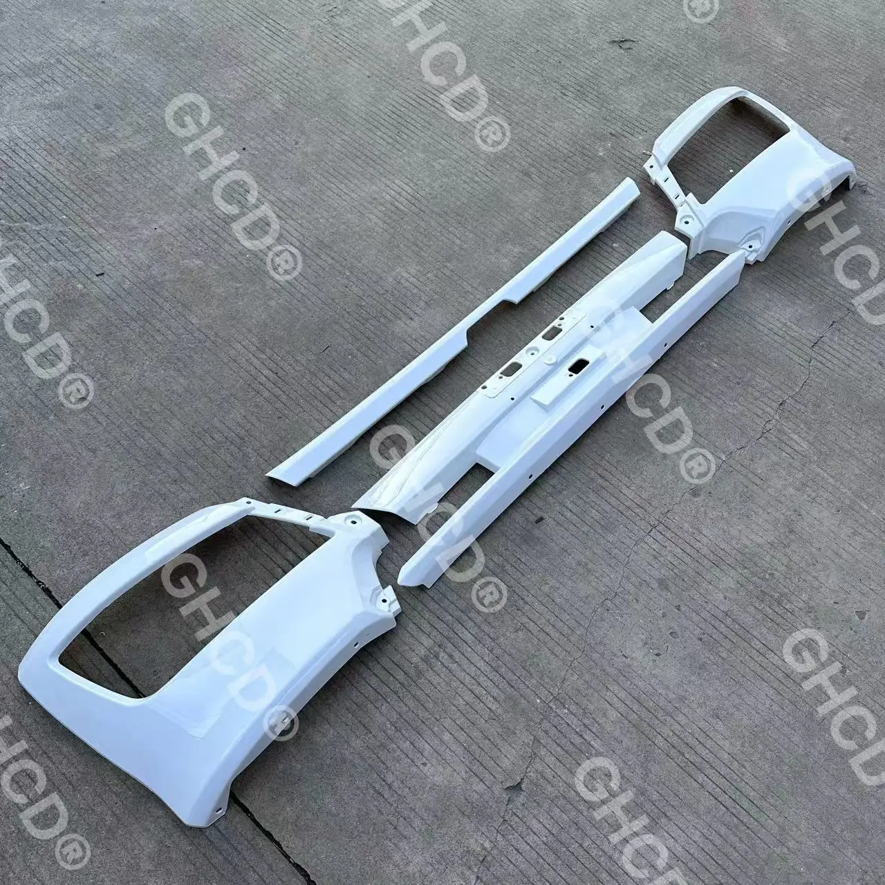 GHCD Paiting/high Quality Plastic Type and Iron Type of  Bumper for Japanese Truck New HIN 500 supplier