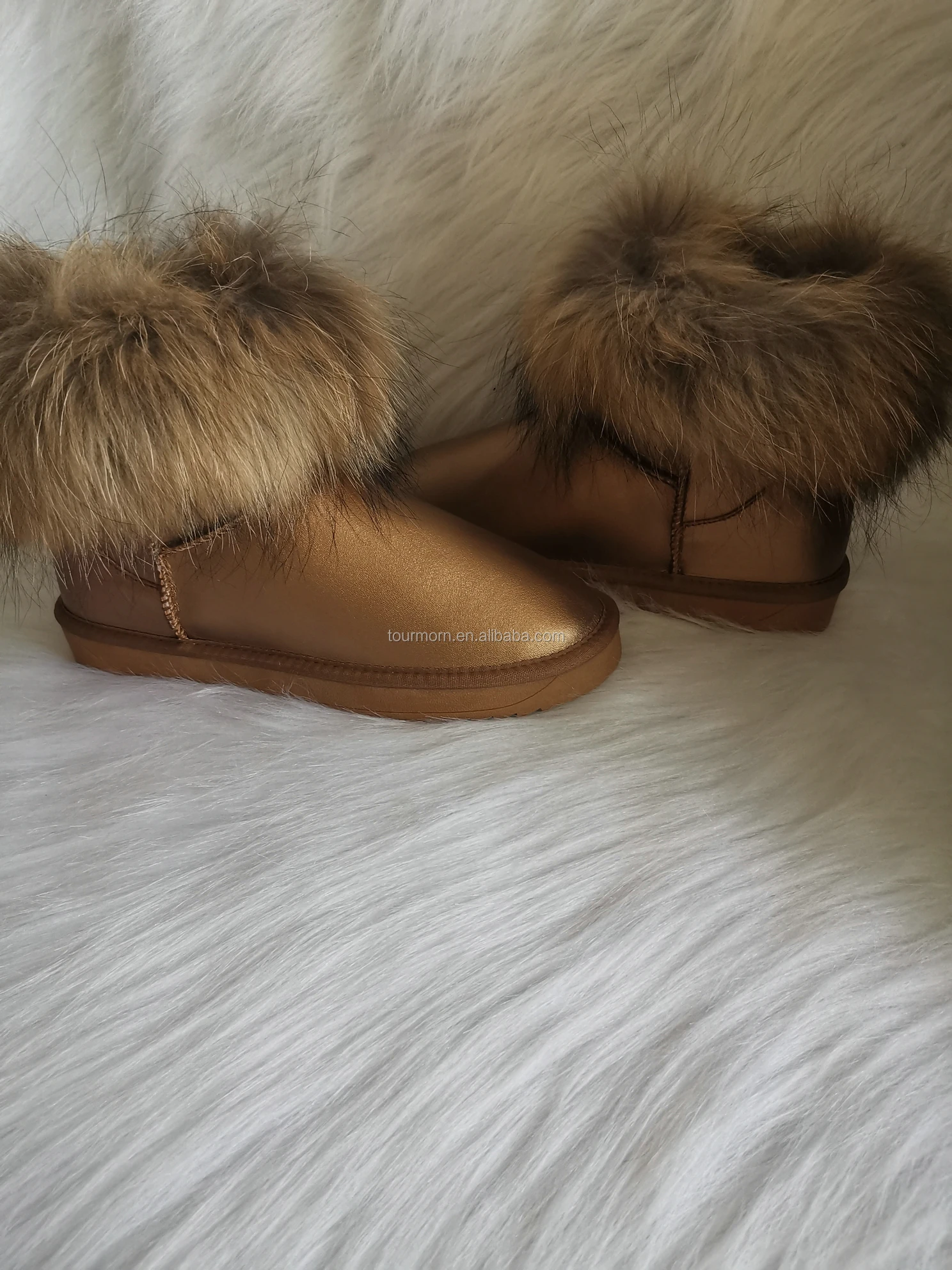 golden fur boot  (7).jpg