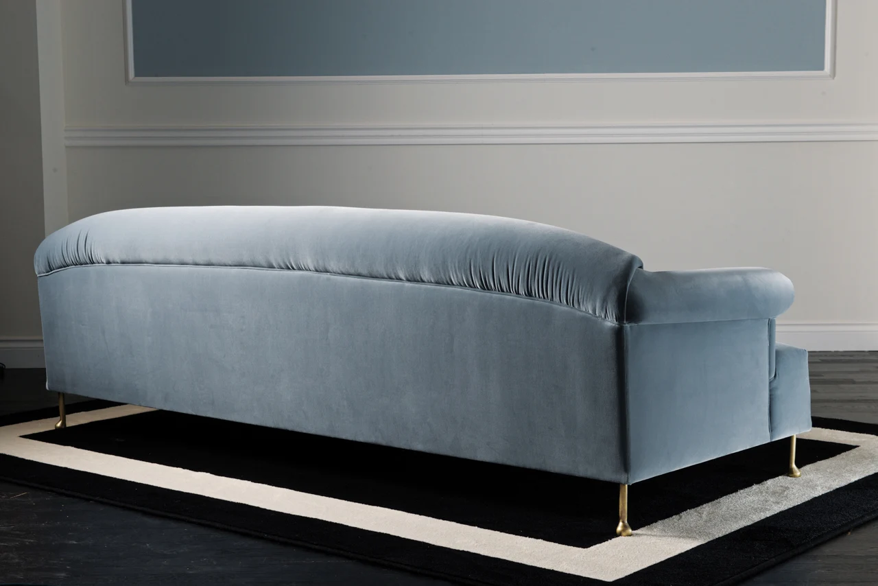 北欧浅蓝色天鹅绒三人沙发