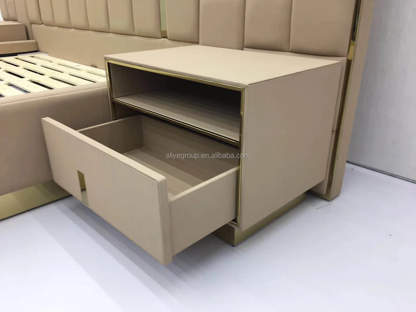 Nuevo Modelo De Lujo De Italia Muebles De Dormitorio Cama Para Uso En