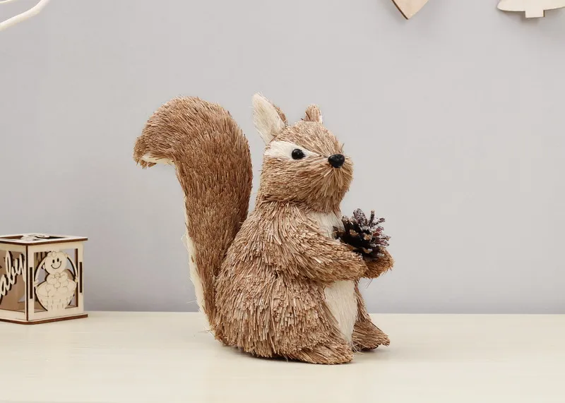 Amazon hot sale bulrushes squirrel for home and Christmas decoration