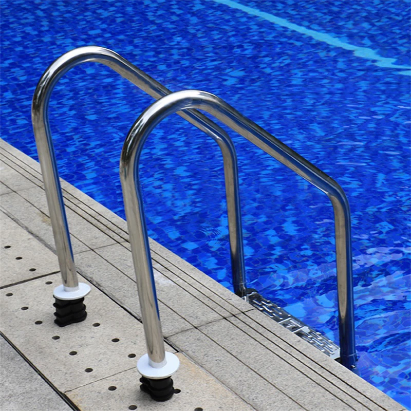 POOL LADDER2.jpg