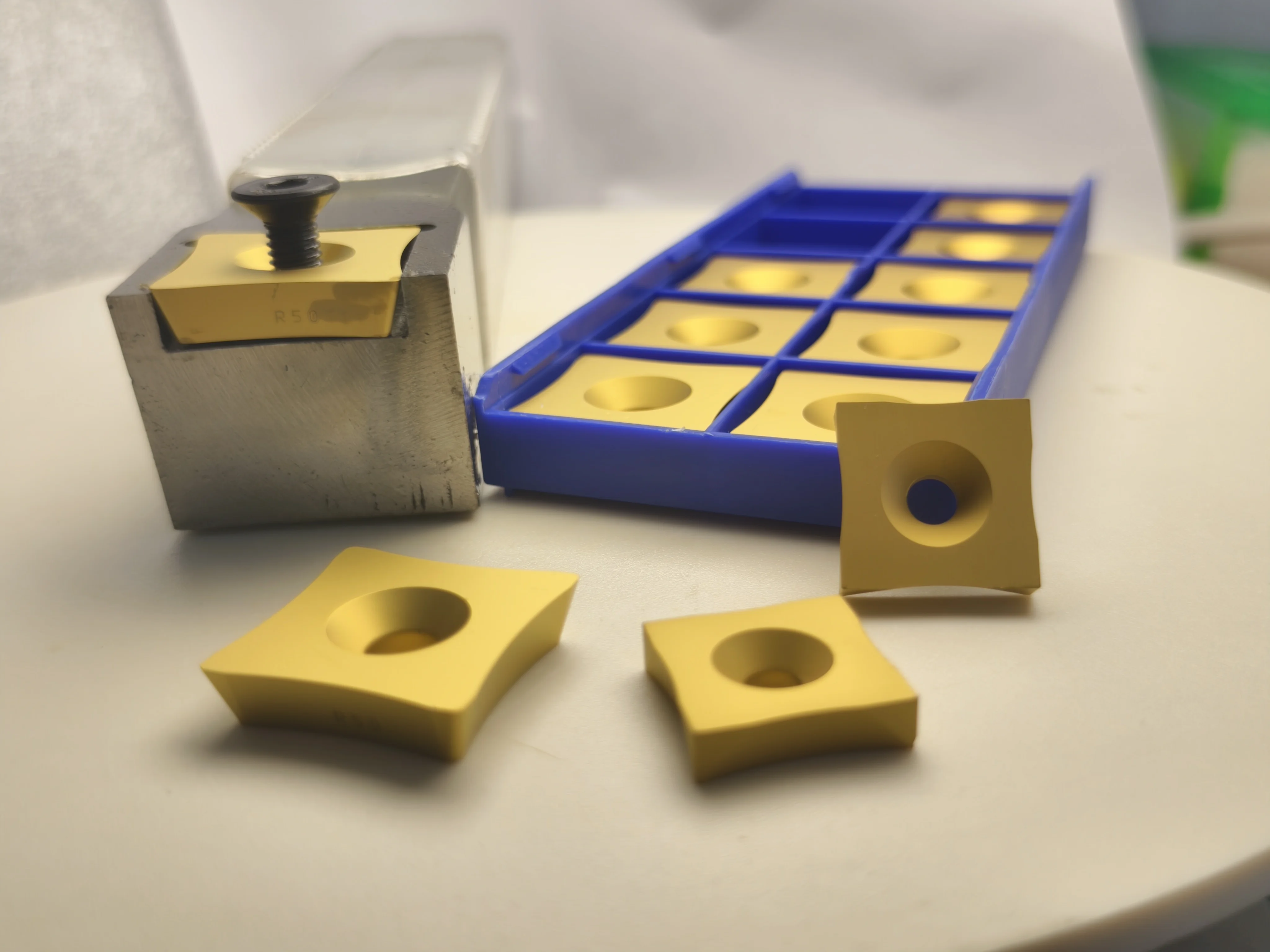 SOUB2506-R80 SOUB2506-R100 Carbide Scarfing Insert Tube Pipe Production Inserts CVD Coated OEM Custom 10pcs MOQ