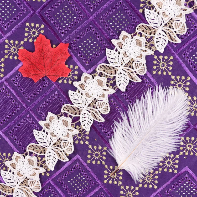 flower dentelle trimming