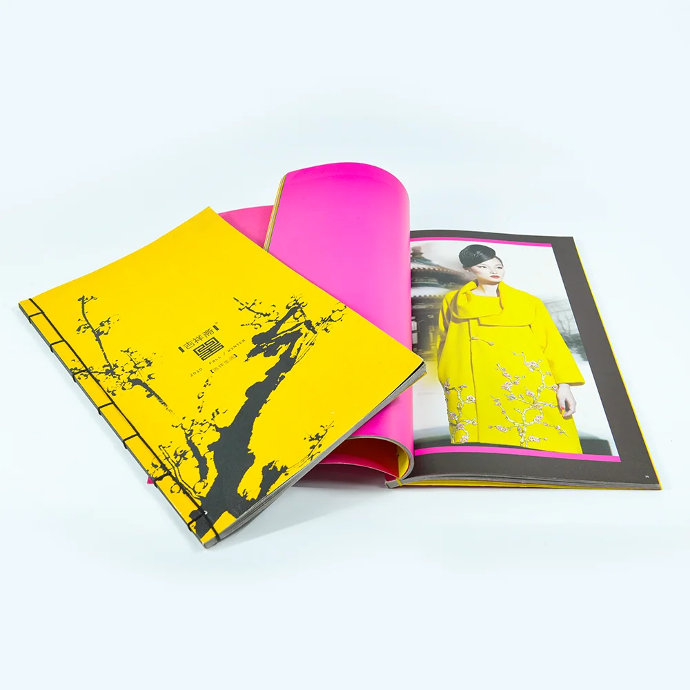 
China Custom A4/A5 Marketing Brochure Booklet Printing Magazine Wedding Photo Album 