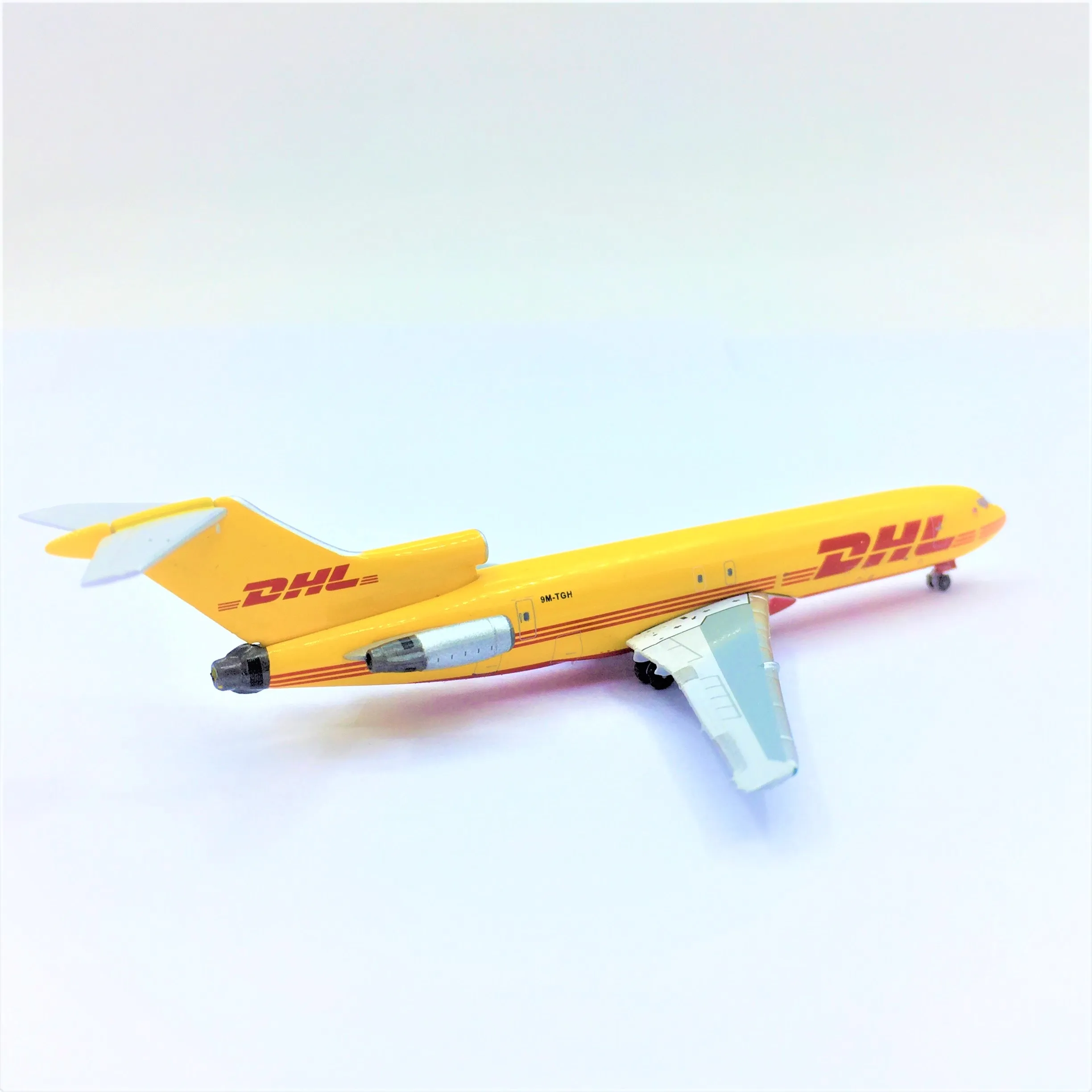 Dhl 27 0 カスタマイズ 1 400 ダイカスト模型飛行機ダイキャスト模型飛行機 Buy 手作り航空機モデル ダイキャストモデルモデル航空機のためのプロモーション 装飾航空機モデル Product On Alibaba Com