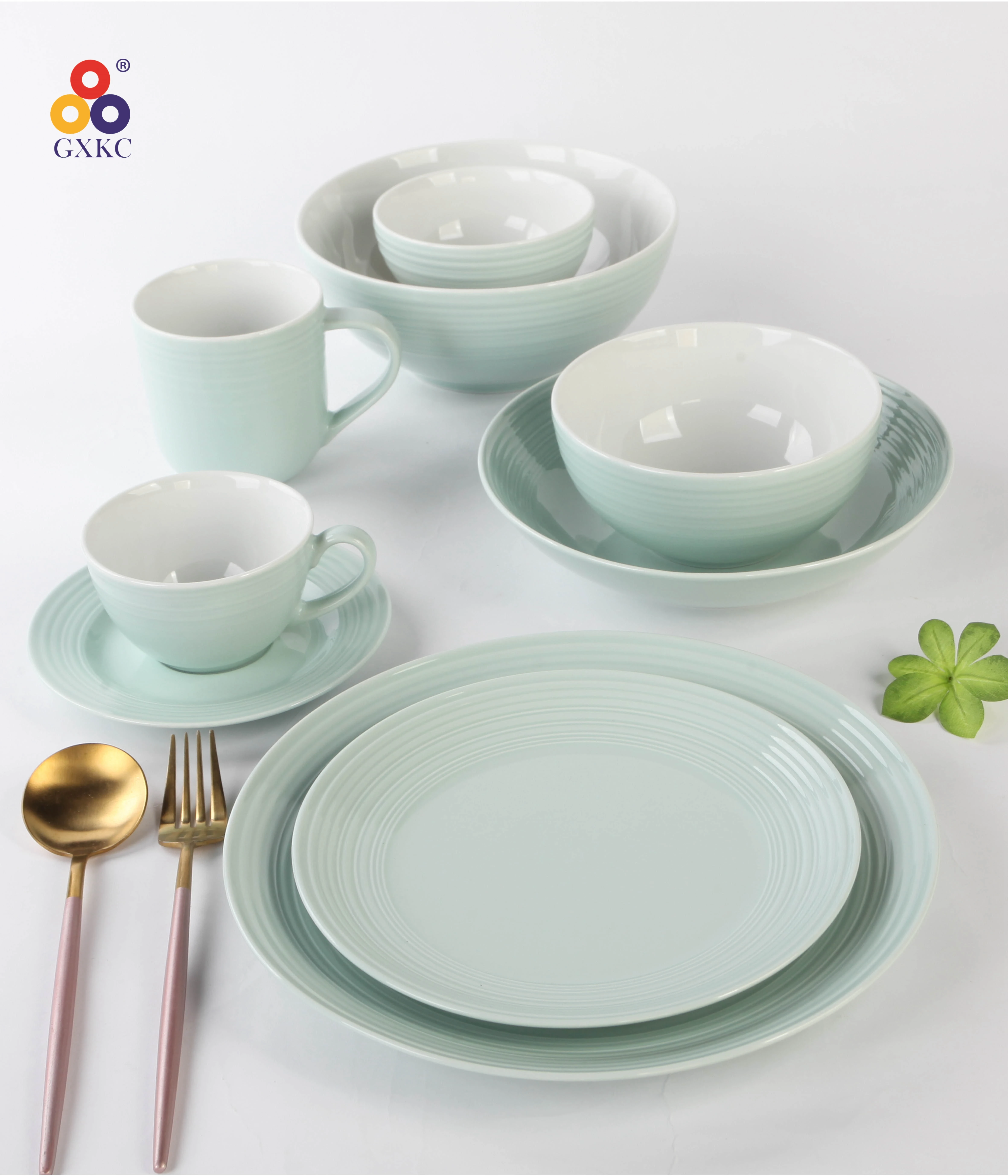所有行业  餐厨用品  餐具 餐具套装  产品描述 时尚 根据玻璃设计使