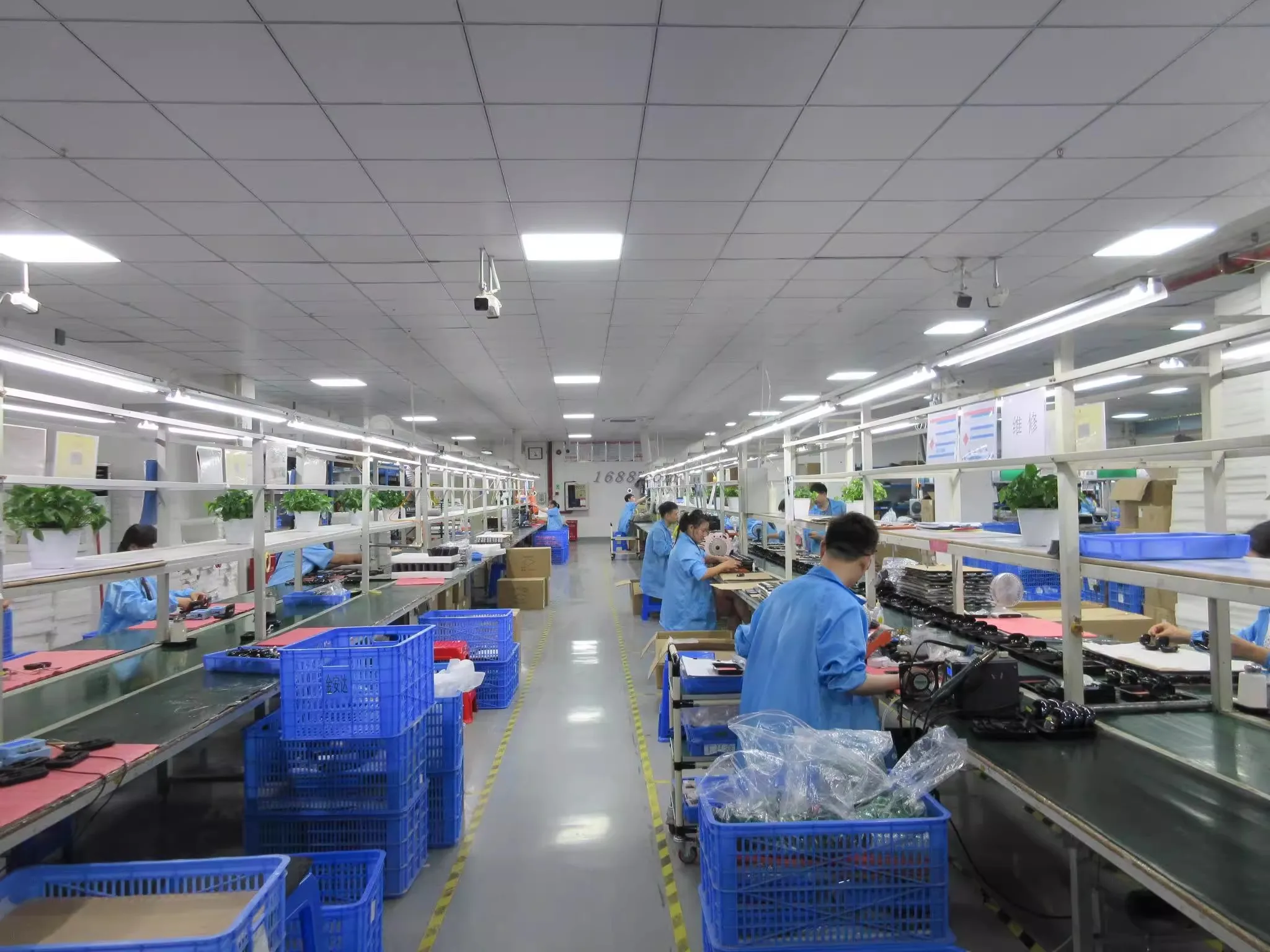 Maxaccessorry Phone Accessories Factory Production Line