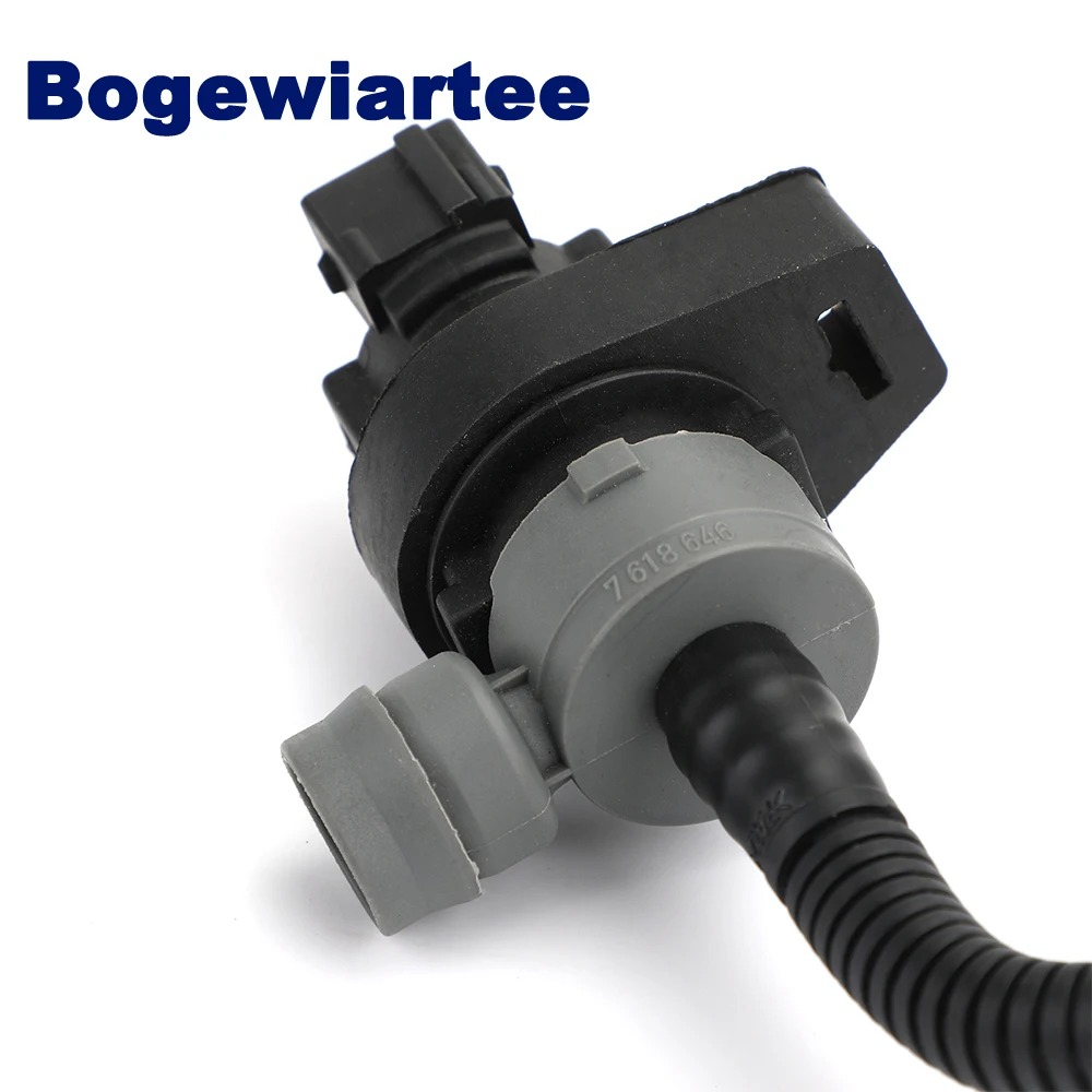 Auto Parts Carbon Tank Cleaning Valve 13907618643 For Bmw E70 E82 E90