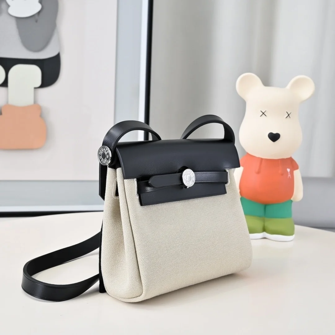 Miniherbag2025 moda kadın Crossbody omuzdan askili çanta yönlü Mini tuval ZIP kapatma tek kayış Polyester astar