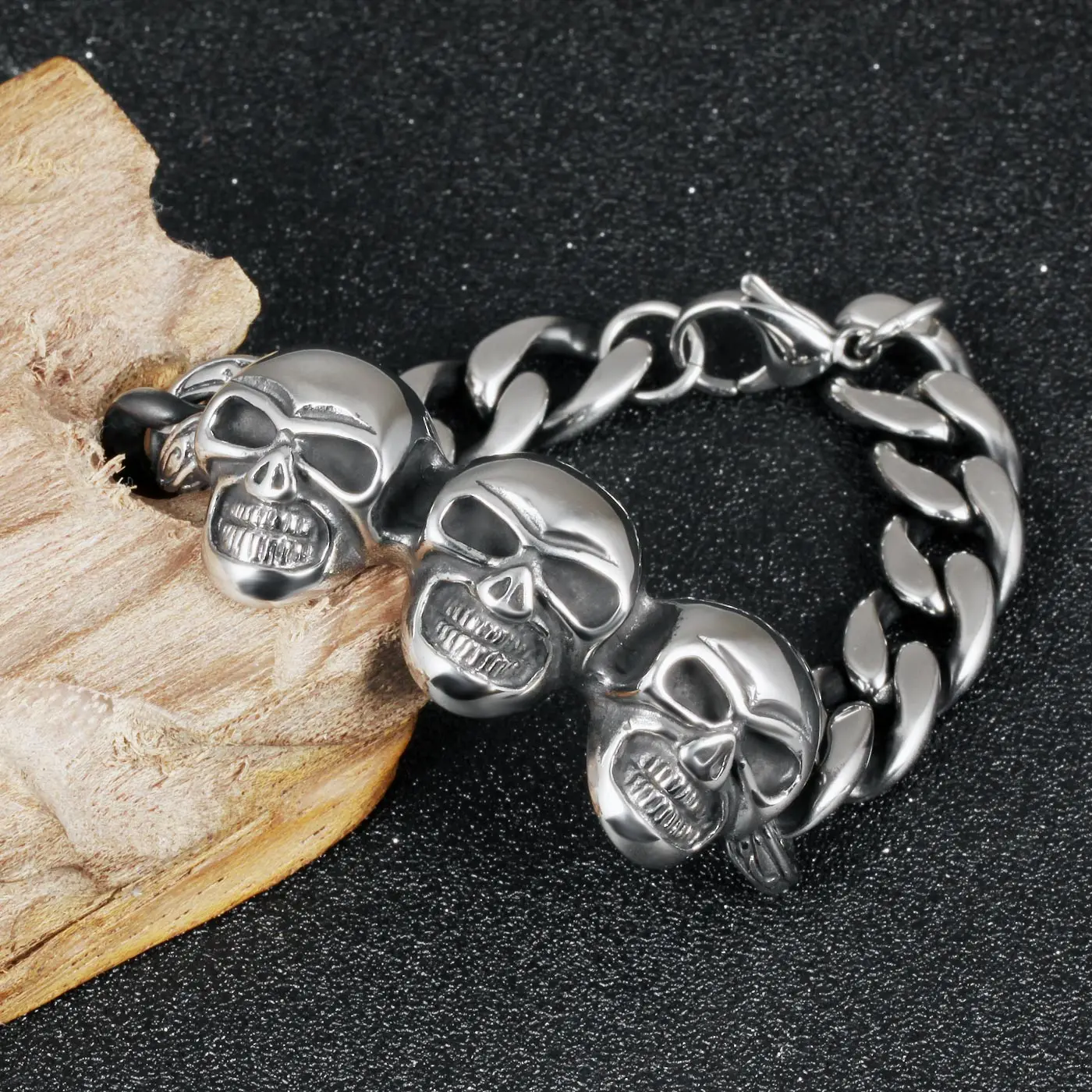 Selling Fashionable Stainless Steel Jewelry Charm Three Skull Men Bracelet