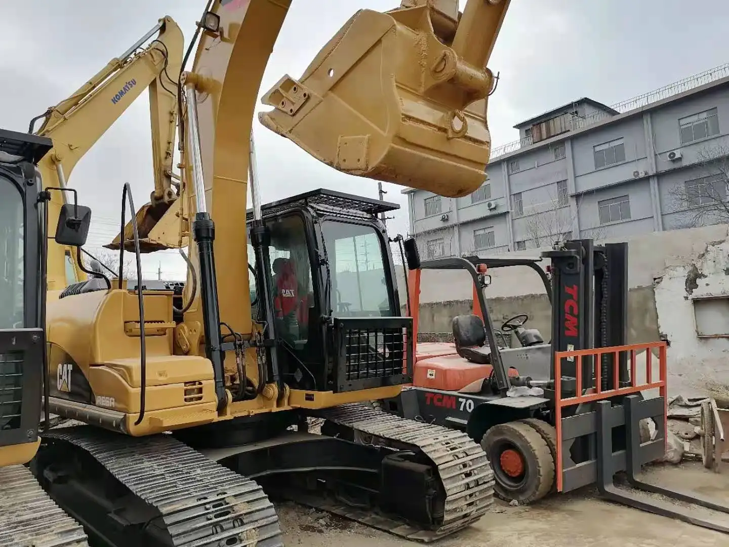 Used New Japanese Machine Cat 320d2 Excavator China Excavator Machine Used Digger Cat 320d2 3632