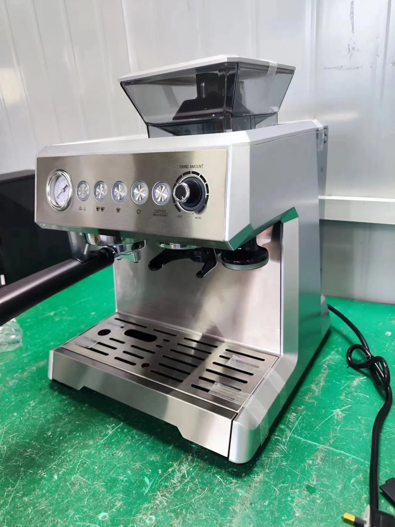 2023 Wholesale Stainless Steel Espresso Coffee Machine With Coffee Bean