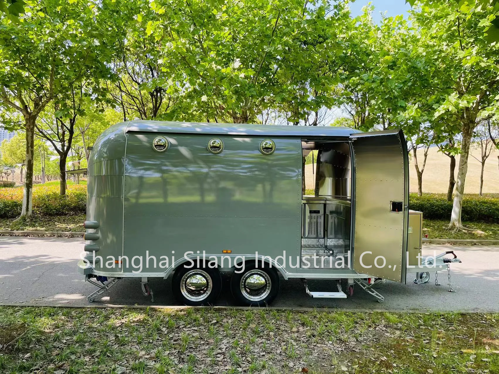 MAICHE Chinese Manufacturer Stainless Steel Customized Mobile Food Trailer Coffee Truck BBQ Bar manufacture