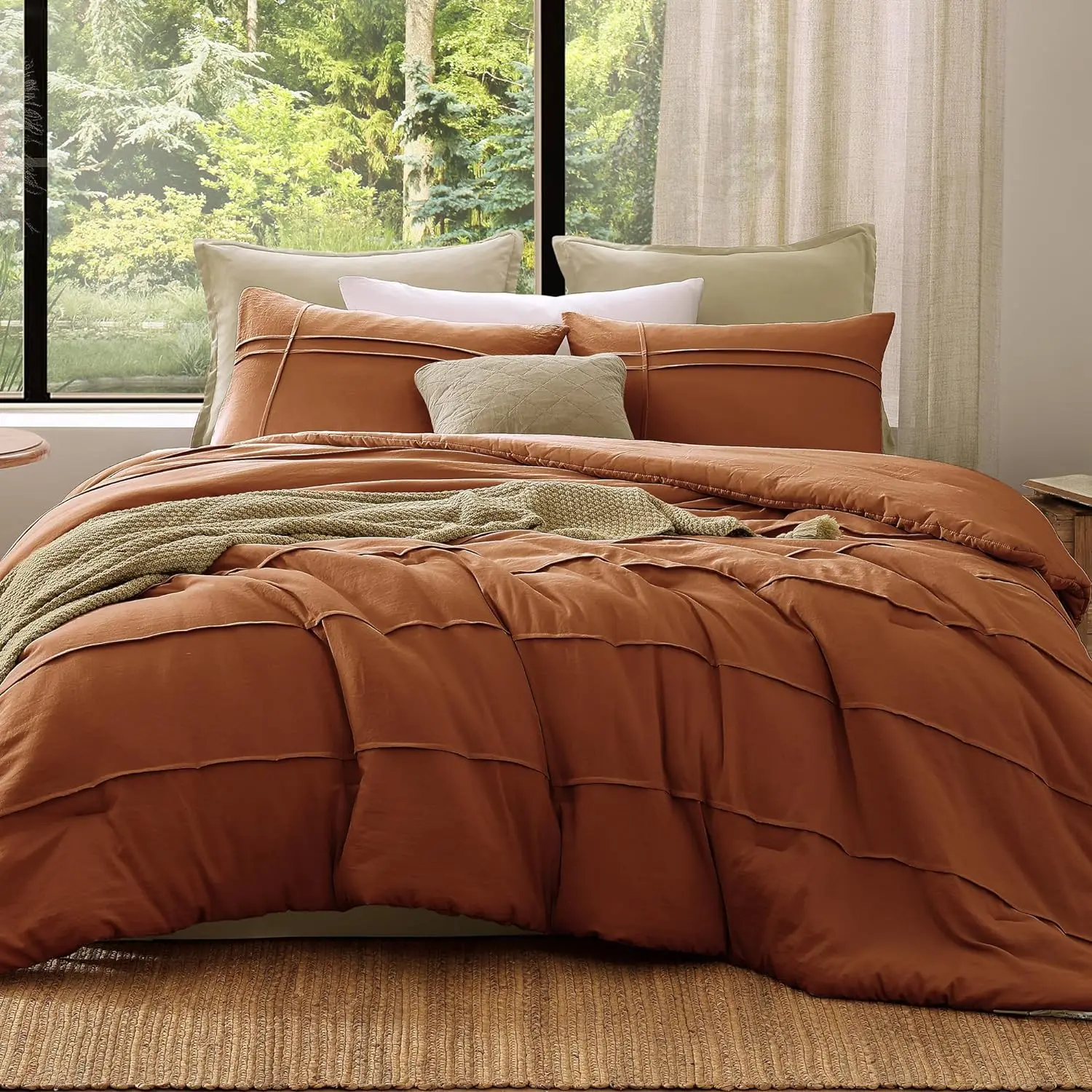 Custom Comforter Burnt Orange Pinch Pleat Comforter for Full Size Bedding,3 Piece Warm Fluffy Custom Bedding Sets supplier