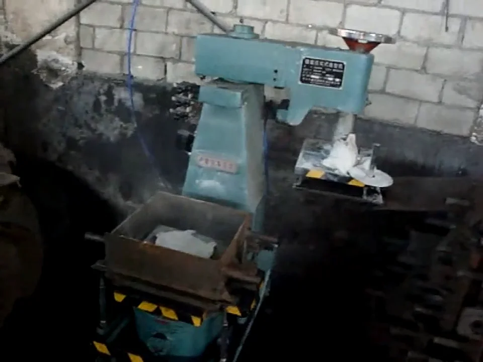 Z146 Metal Casting Machinery / Energy Saving Metal Jolt Squeeze Sand