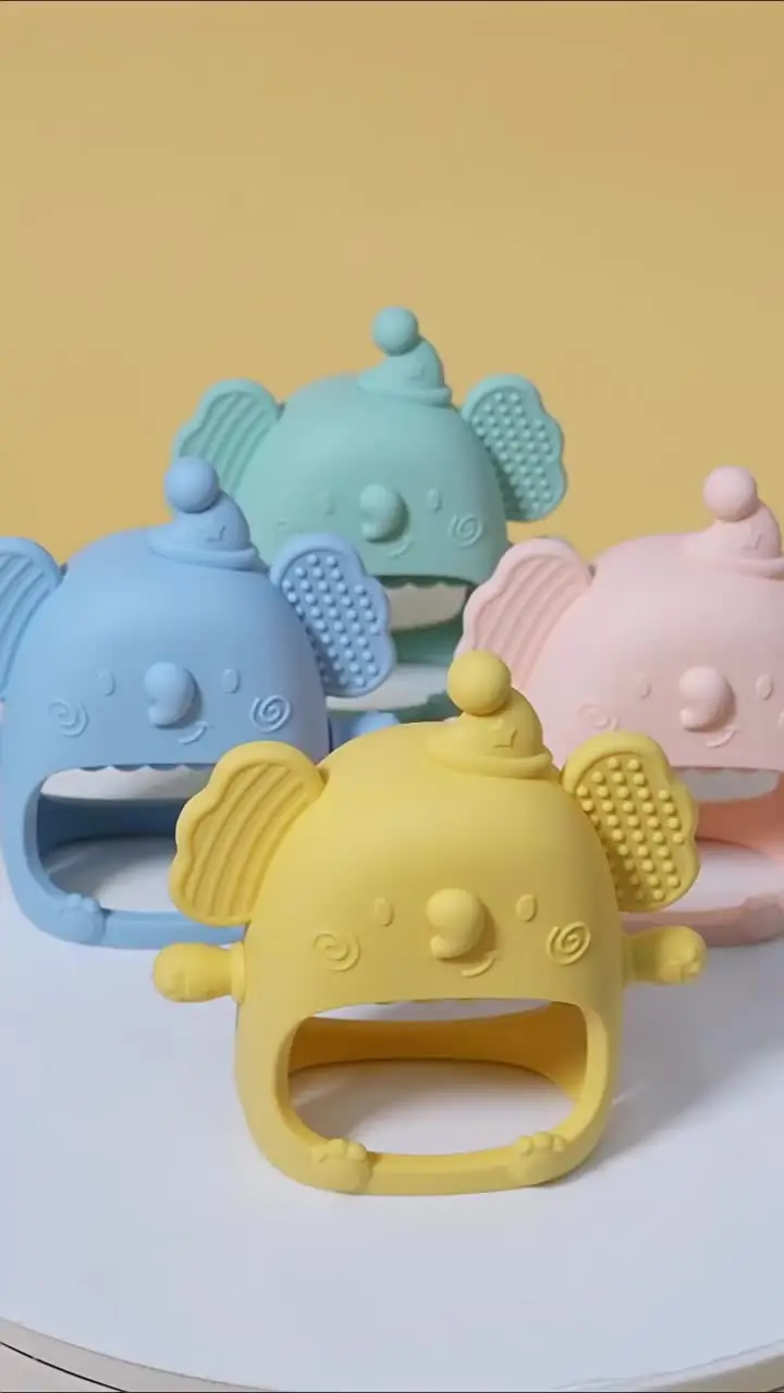 Custom Logo BPA Free Animal Baby Teething Toy Anti Dropping Wrist