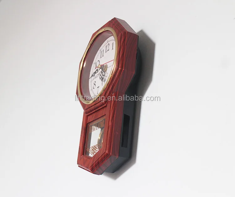 Plastic pendulum clock (4)