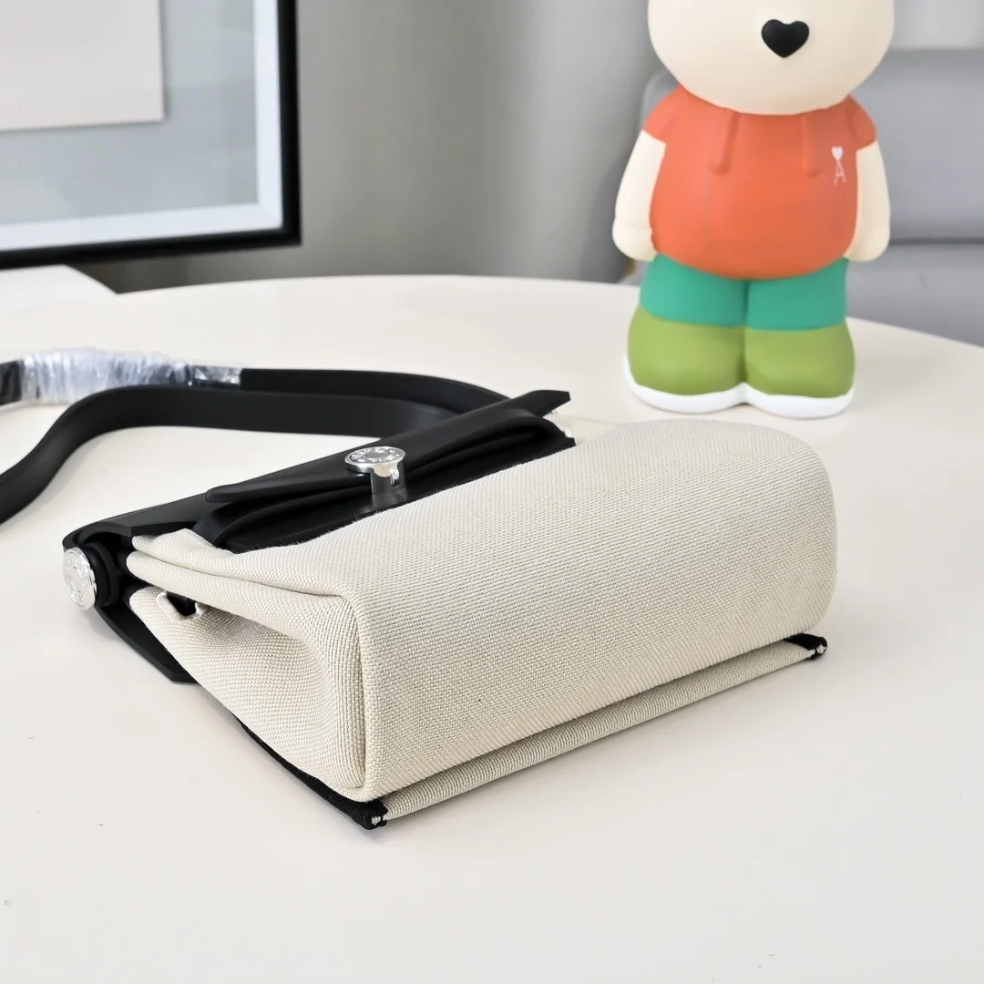 Miniherbag2025 moda kadın Crossbody omuzdan askili çanta yönlü Mini tuval ZIP kapatma tek kayış Polyester astar