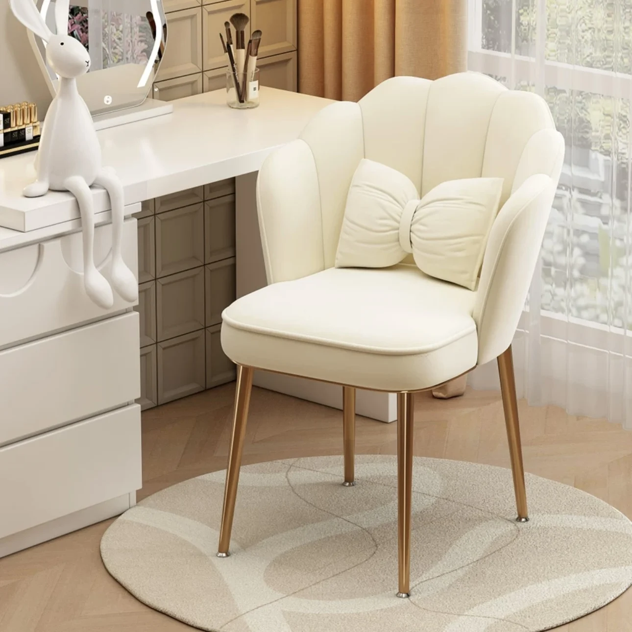 Modern Tufted Velvet Flower Armchair – Comfortable Accent Chair for Home Decor