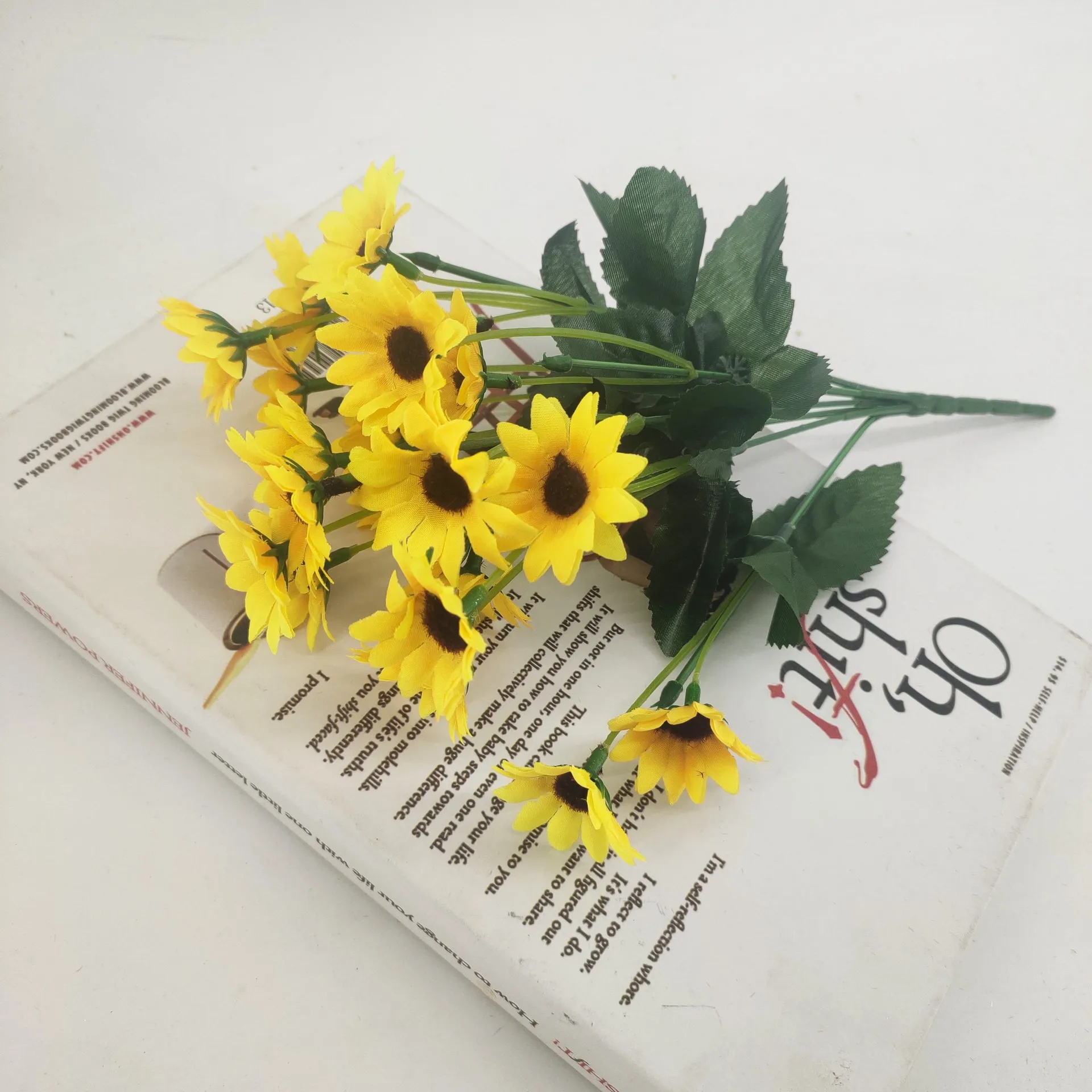 Grosir Murah 22 Kepala Buatan Bunga Matahari Kecil Karangan Bunga Sutra Bunga Buatan Bunga Kecantikan Bunga Dekorasi Buy Bunga Plastik Dekorasi Buatan Bunga Simulasi 7 Garpu Bunga Matahari Rumah Ruang Tamu