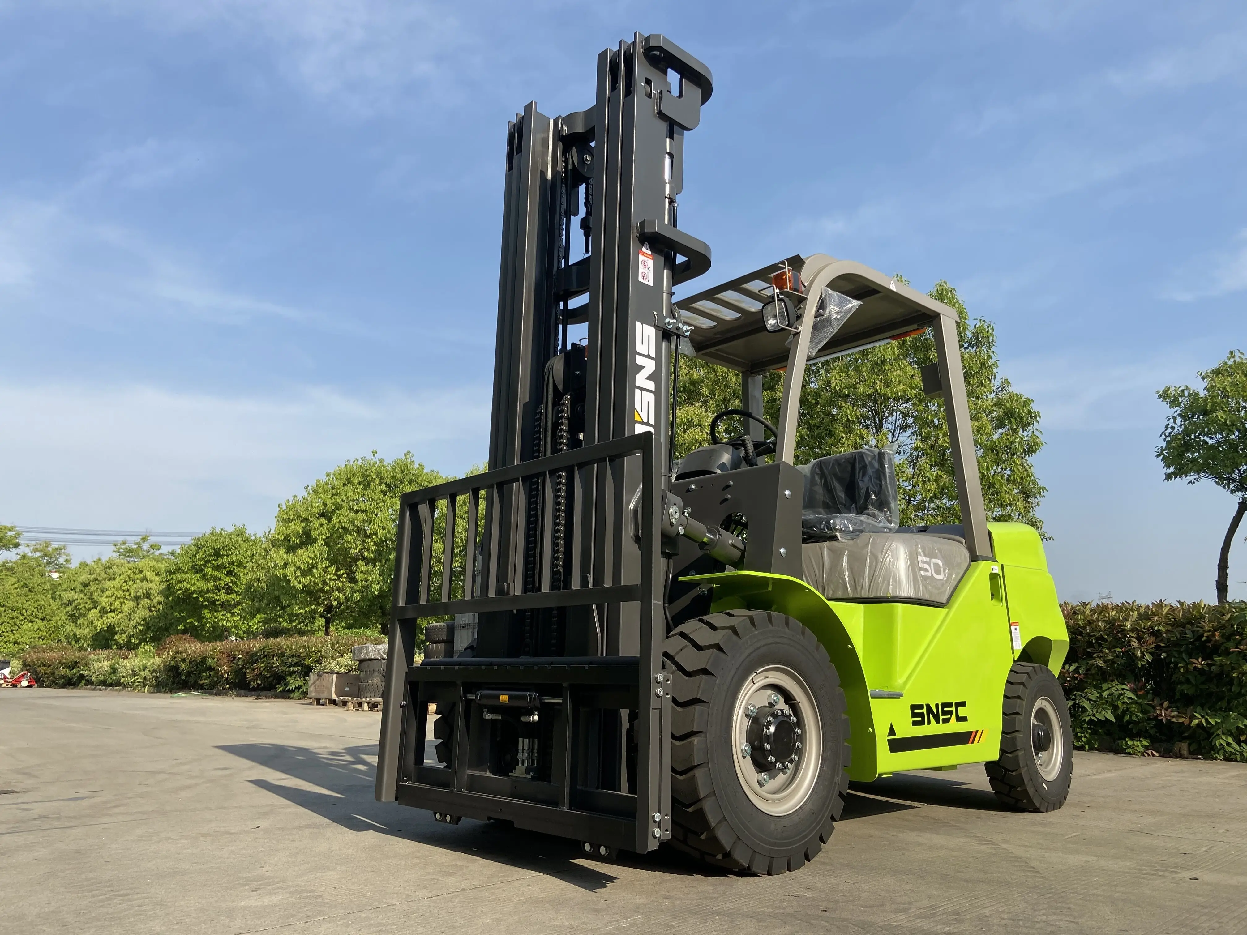 Lpg/diesel/electric Forklift 5 Ton Diesel Power Forklift With Single ...