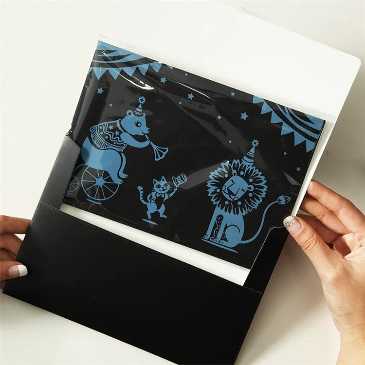 Magic Diy Scratch Drawing Art Paper Kits là món quà tặng vô cùng thú vị và độc đáo để trẻ em thỏa sức vẽ trên iPad. Với những hình ảnh tuyệt đẹp được in sẵn trên giấy, trẻ em có thể dùng Apple Pencil để lột bỏ lớp phủ đen và tạo ra những bức tranh đầy màu sắc. Hãy xem hình ảnh liên quan đến từ khóa này để khám phá chất lượng và sự độc đáo của sản phẩm này.