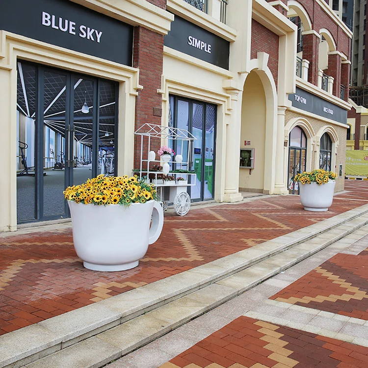 B  cup flowerpot.jpg