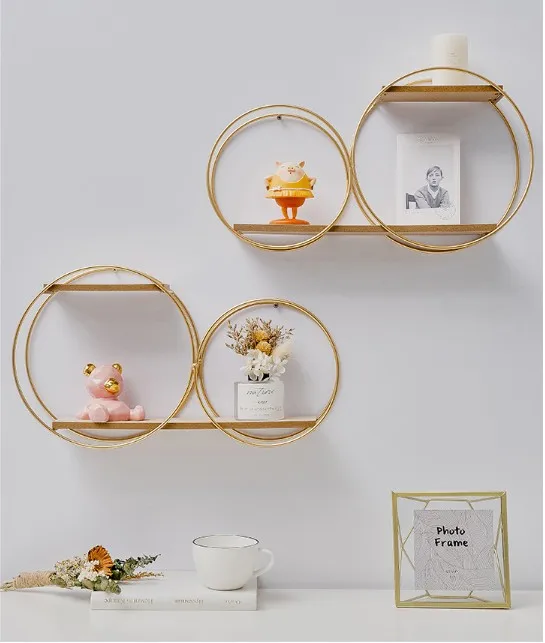 Sitting Room Of Europe Type Style Restores Ancient Ways Originality Wall Hangs Iron Rack