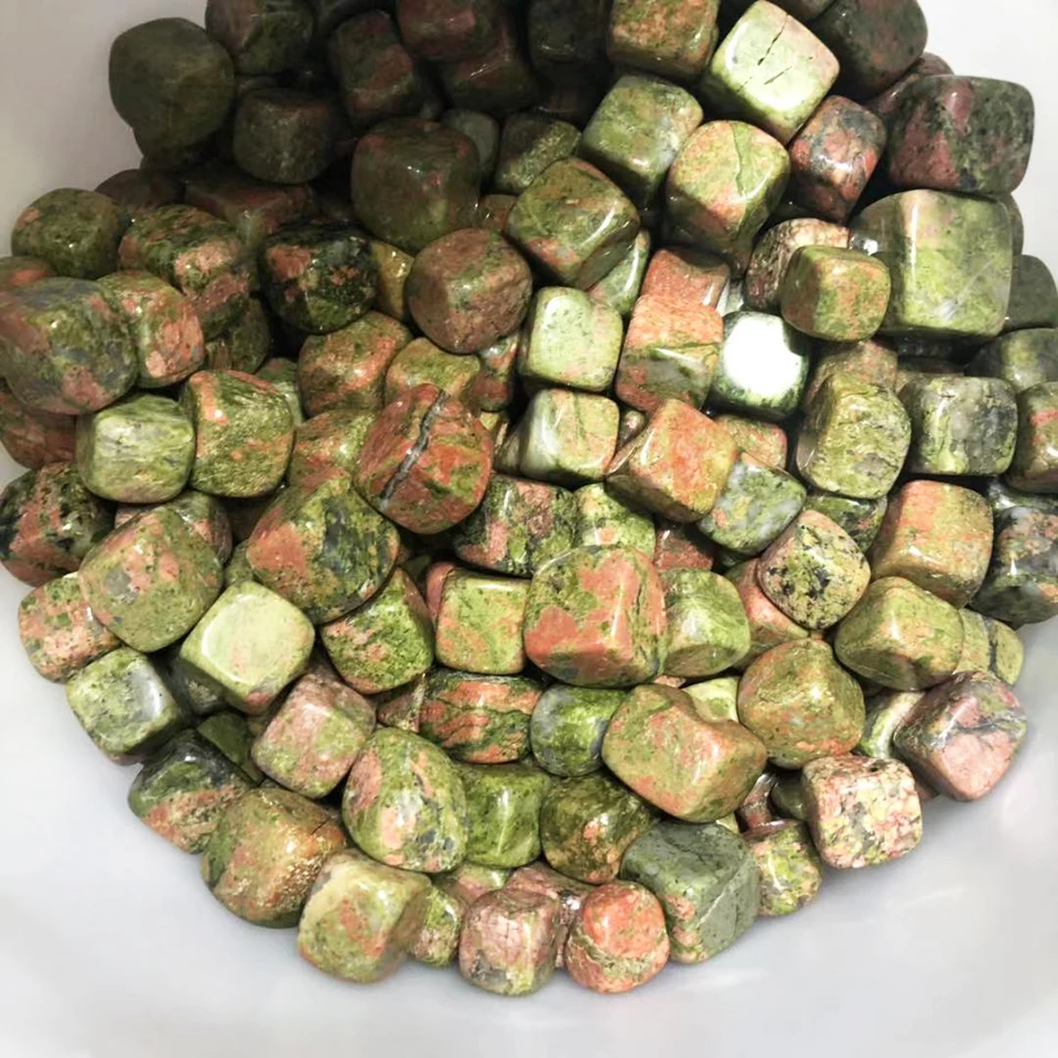 批发天然抛光 unakite 翻滚的石头立方体魔术石方形石头