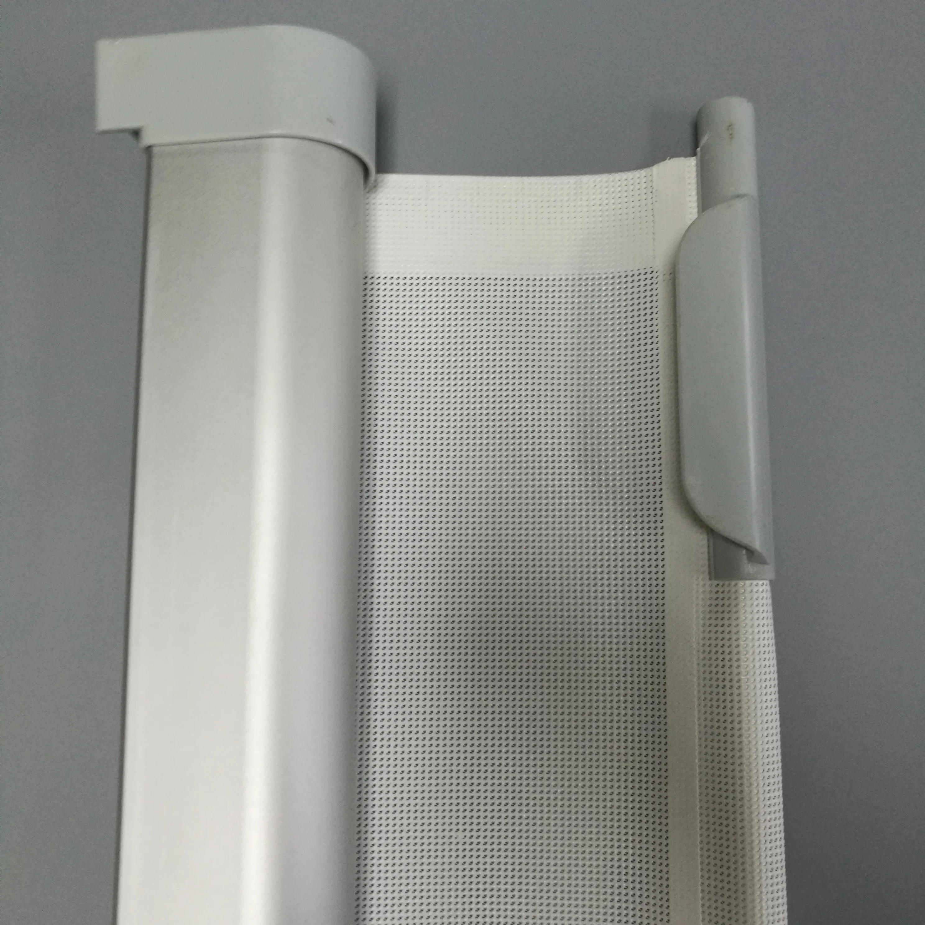 Ce En1930 Child Safety Gate Kids Safety Retractable Baby Gate Buy Ce