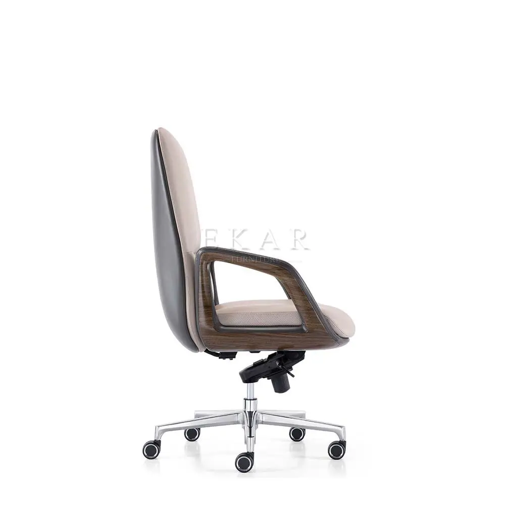 Director High Back Classic Luxury Office Furniture Modern  Boss Fashion  Leather  Revolving Ergonomic Executive Office Chair manufacture