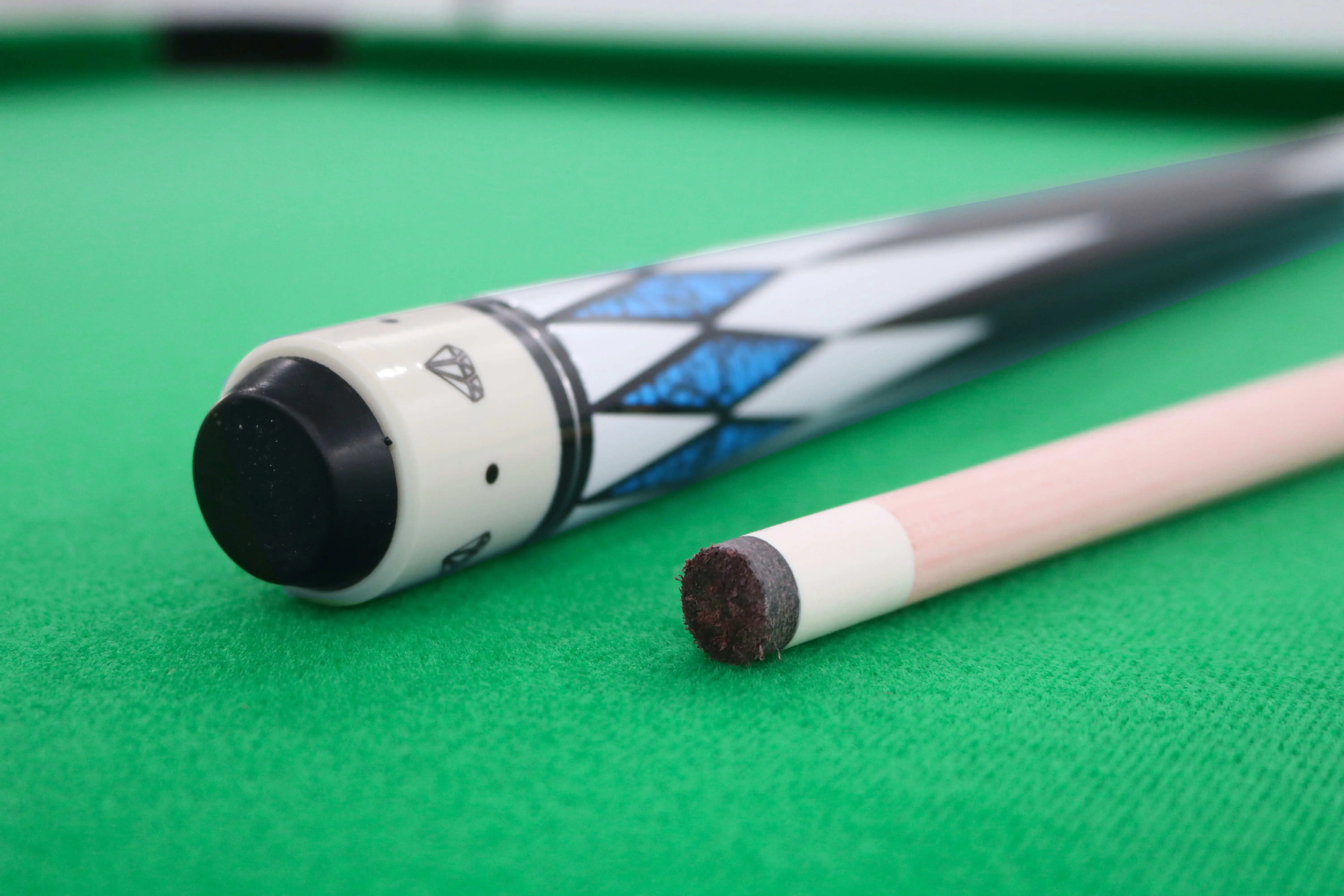 Factory Direct Hight Quality Maple Wood Snooker&billiard Cue Pool Cue