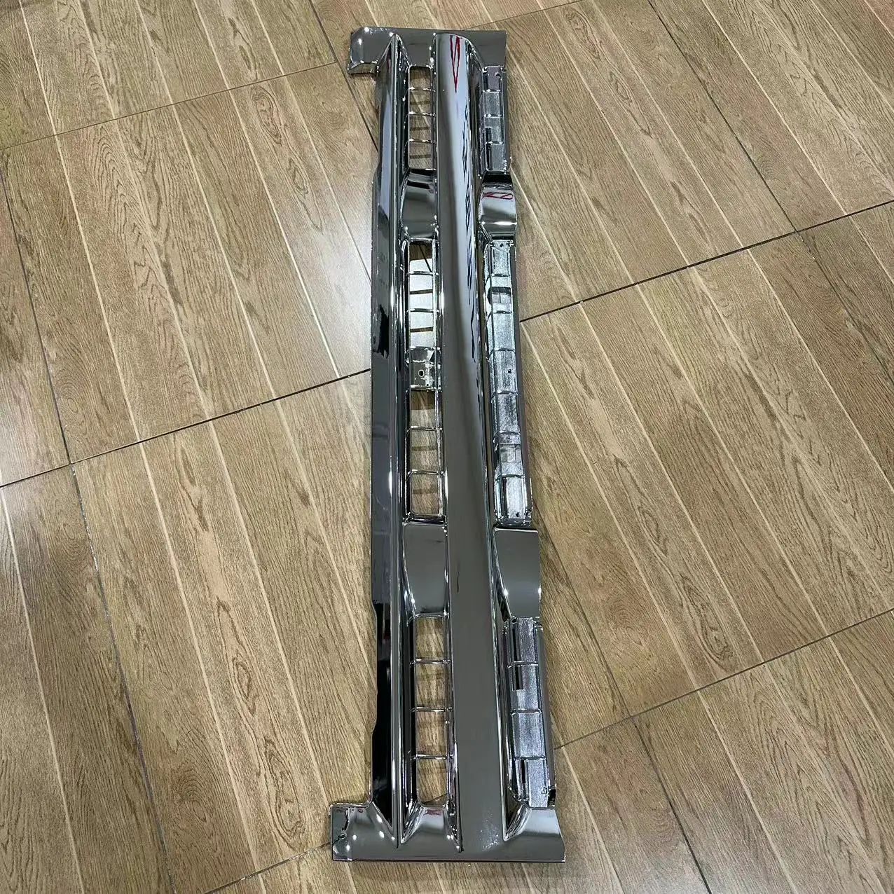 Japanese Truck Isuz  700P/NPR/NQR  Original Chrome-plated Grille manufacture
