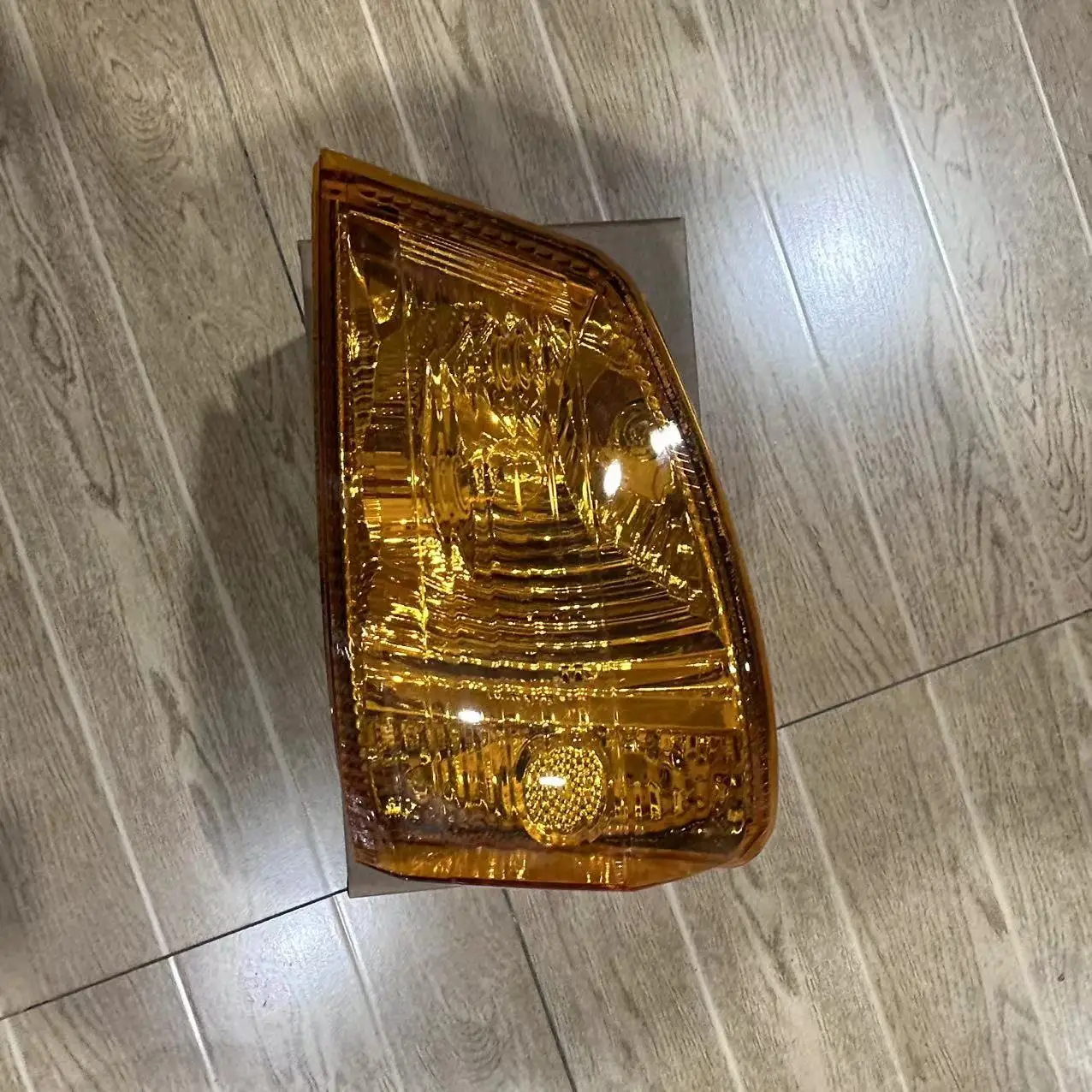 GHCD Yellow/white New Product High Quality Factory Price Japanese Truck Hin Victor Bulb-type Corner Lamp factory