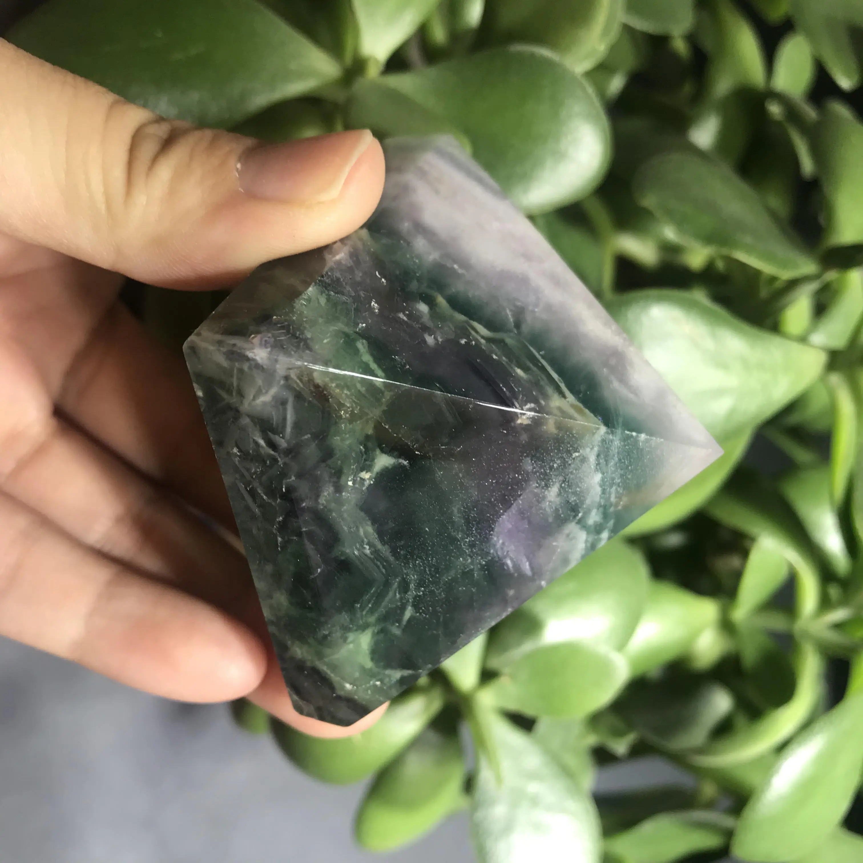 批发灵气宝石疗愈水晶天然优质萤石水晶金字塔