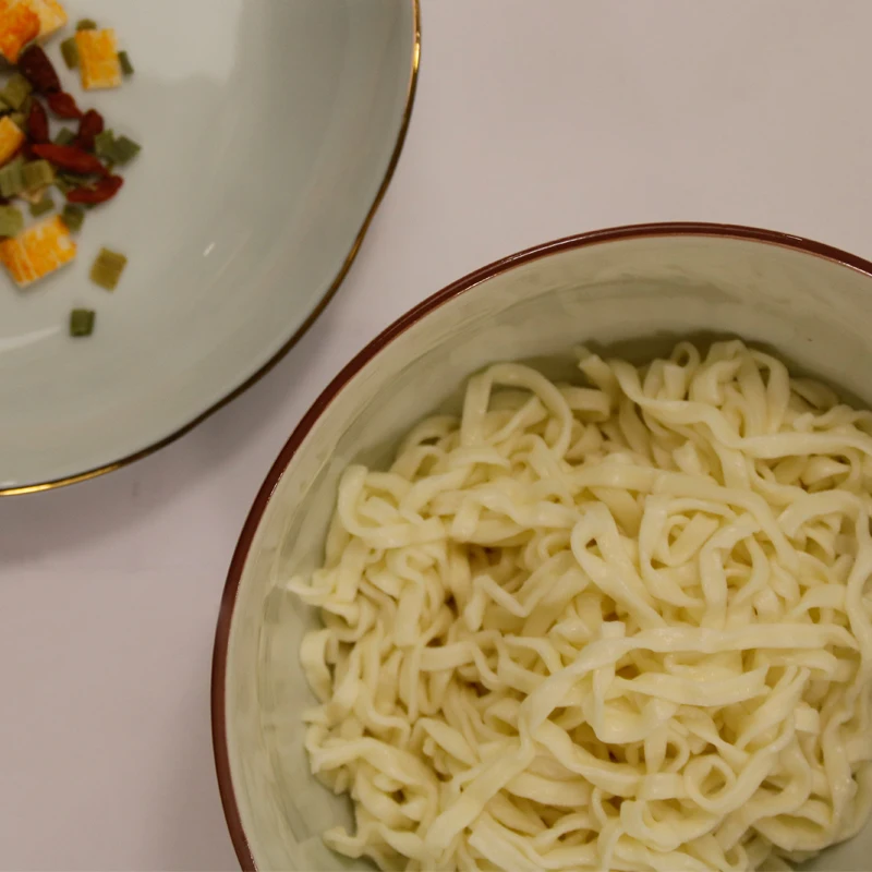 
noodles Just hot water, a bowl of cooked noodles anytime, anywhere Keep the gluten of fresh-boiled noodles long-lasting 