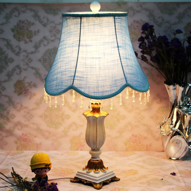 Roogo resin modern maiden wind handmade home decor couple Unicorn shape study table lamp for children gift