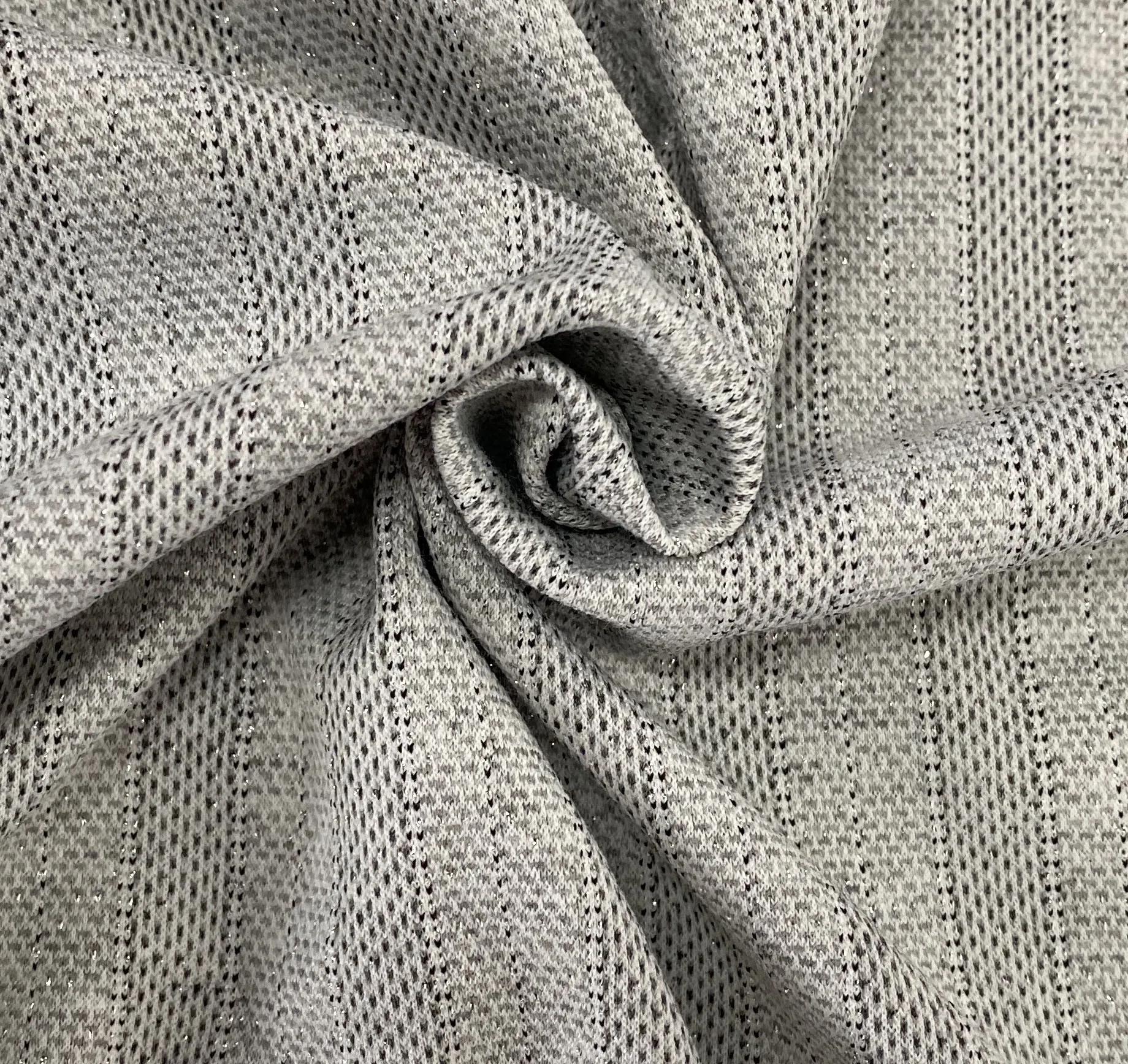 闪亮定制涤纶弹力面料外套提花图案包裹针织涤纶面料