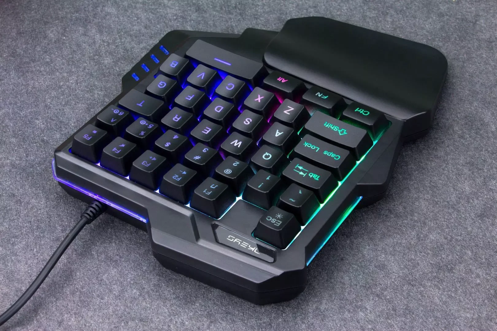 Mini G30 1.6m Wired Membrane Keyboard With LED Back-light For PUBG 35 Keys One-handed Gaming Mechanical Keypad and Mouse RGB