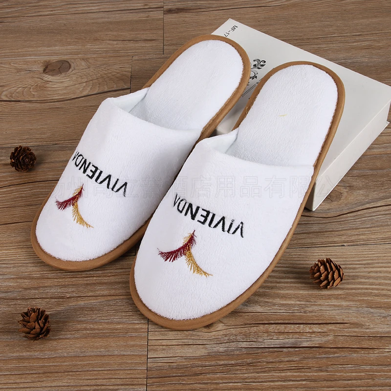 Fast Delivery Hotel Slipper 100 Cotton Waffle Embroider Close Toe
