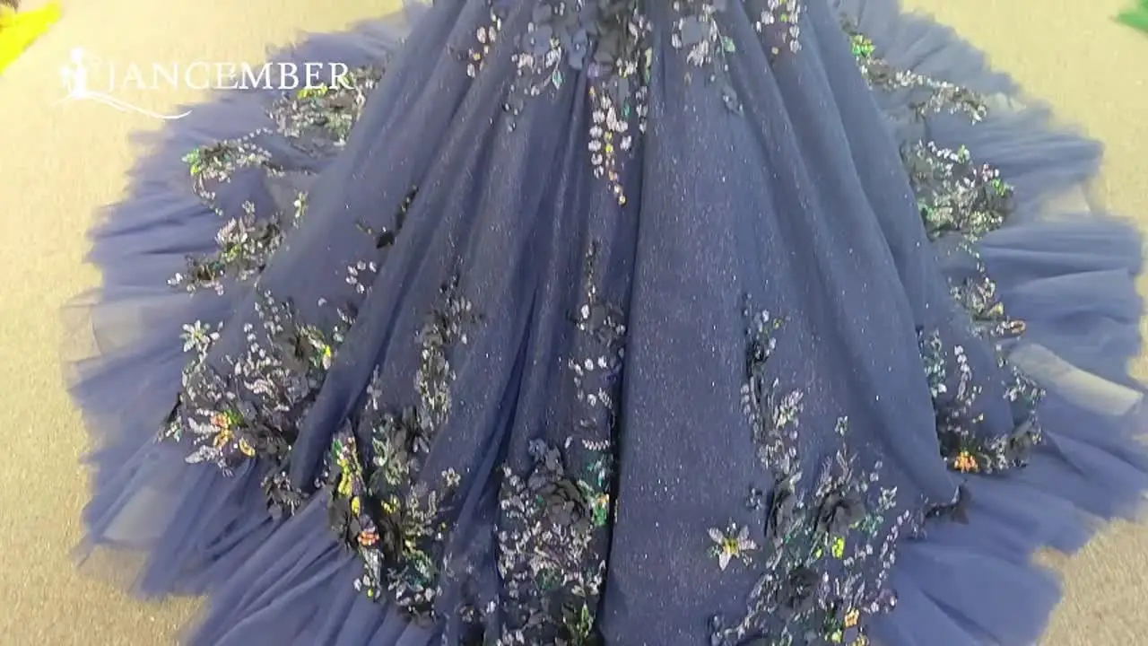 green emerald velvet dress DINGZZ Saudi Arabic Prom Dresses Puff Sleeves A-Line Long Evening Dress  Dubai Women Formal Party Gowns (Color : C, Size : 26W): Buy Online at Best  Price in UAE