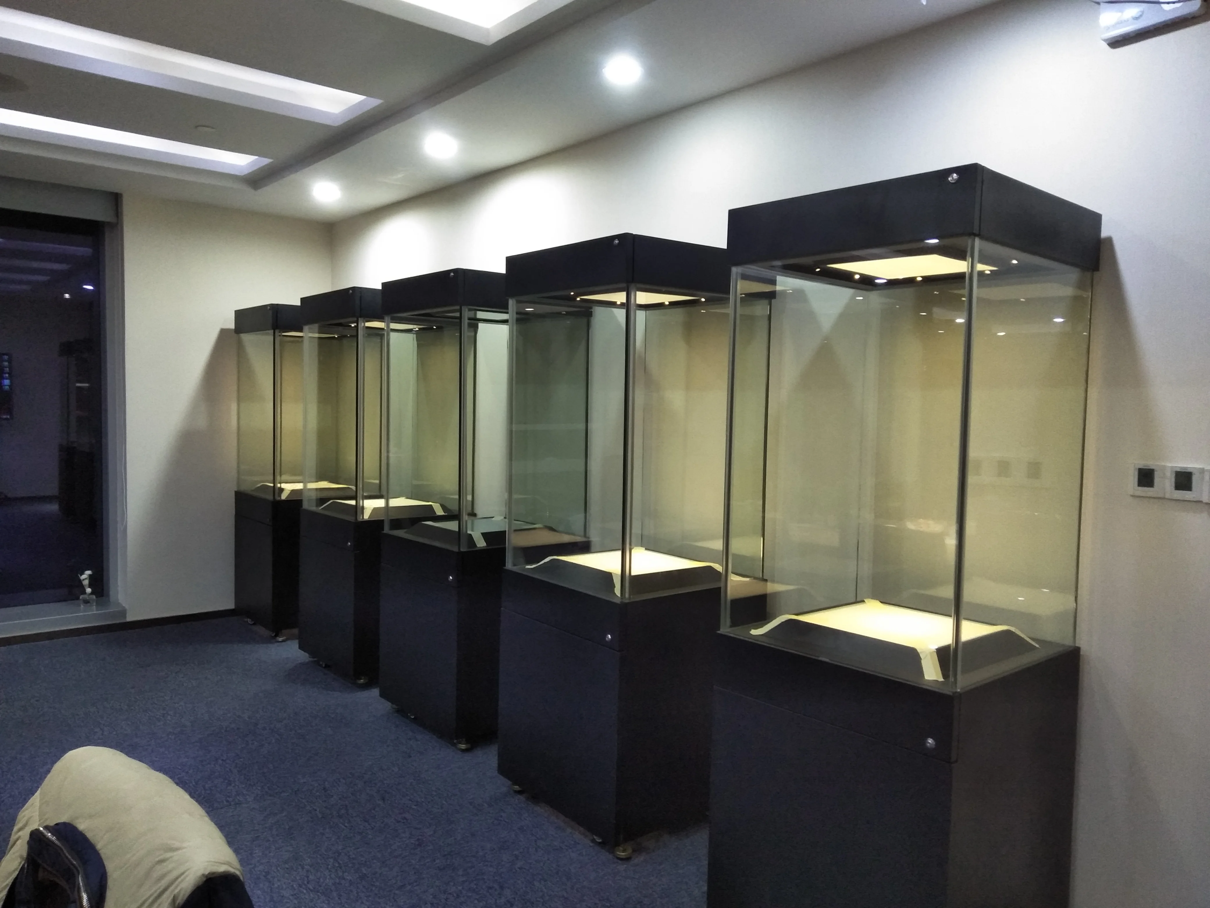 Glass Museum Display Stand Oem Science Museum Equipment Wall Antique