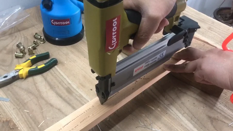 Pistola Sparachiodi Elettrica P630 - Chiodatrice Pneumatica Per Legno, Chiodi 10-30mm - Foto 13