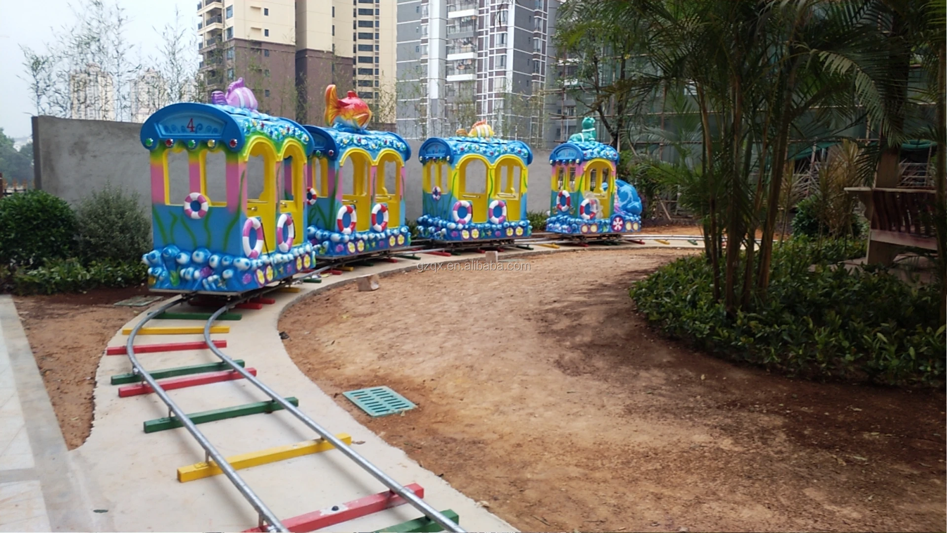 游乐园设备儿童玩具儿童电动汽车出售