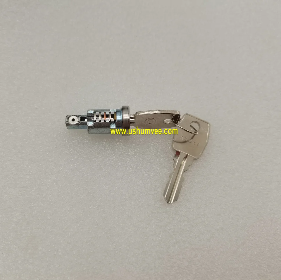 Rtc3022 Cwc500190 Landrover Defender Front Door Lock Barrel And Keys