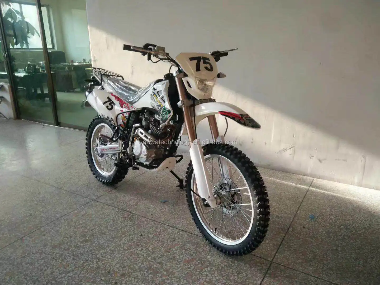 DW2501 (2).jpg