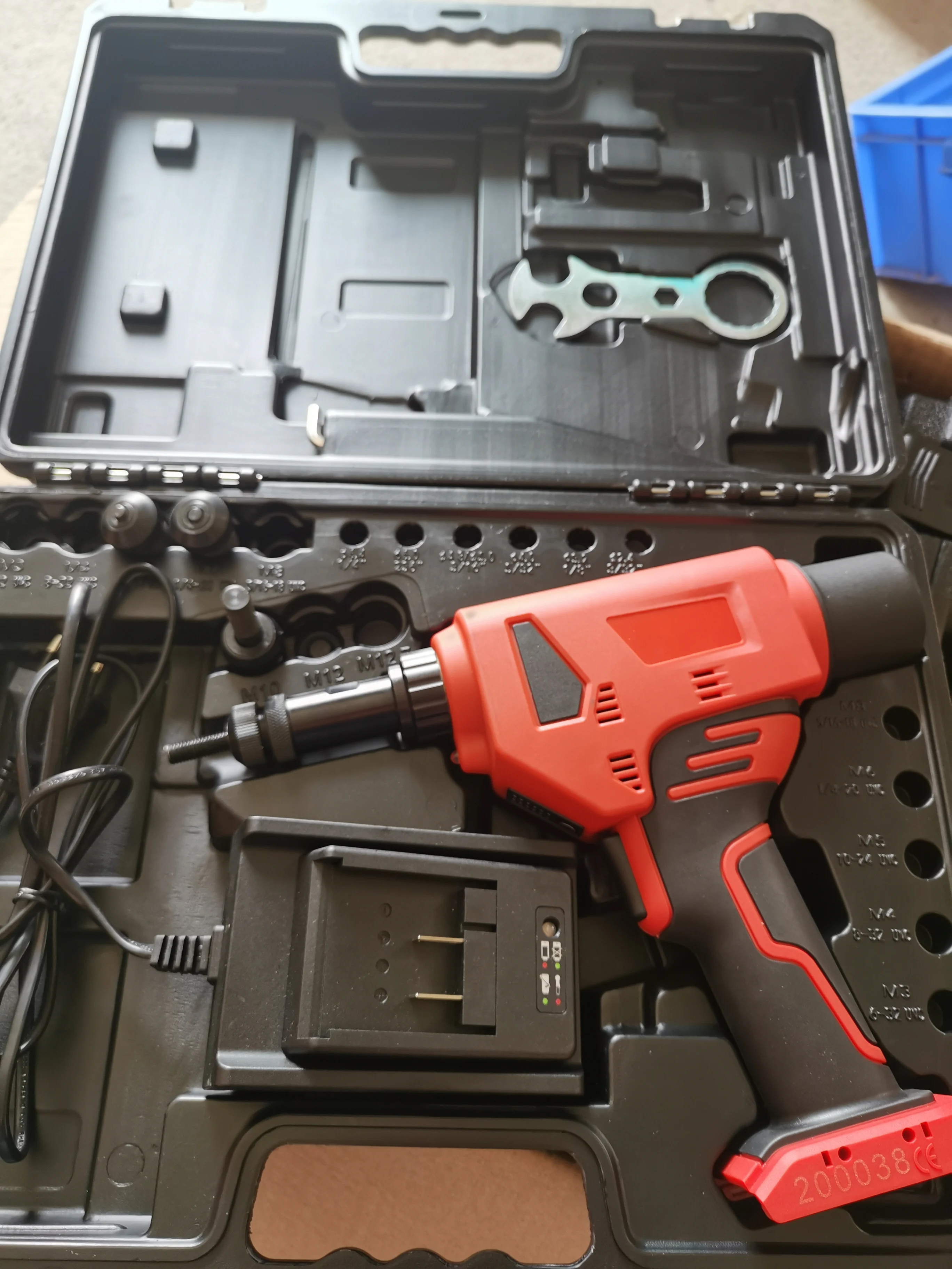 hot sale durable blind rivet gun 18000 n with ce certificate