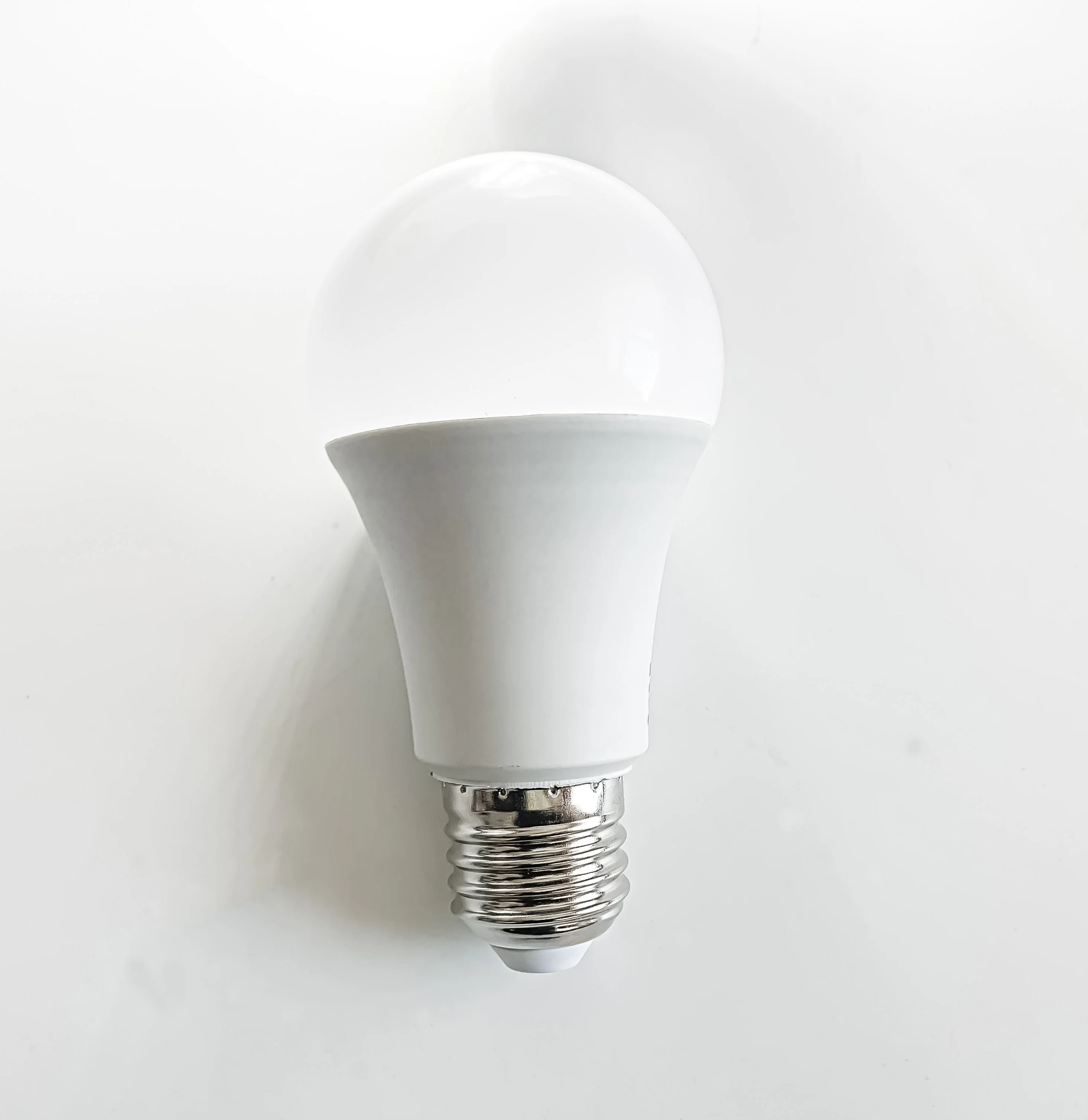 wholesale china cheap new home smd2835 led bulb 12 watt  e27 led bulb light 9w 12w 15w b22 lamp housing price